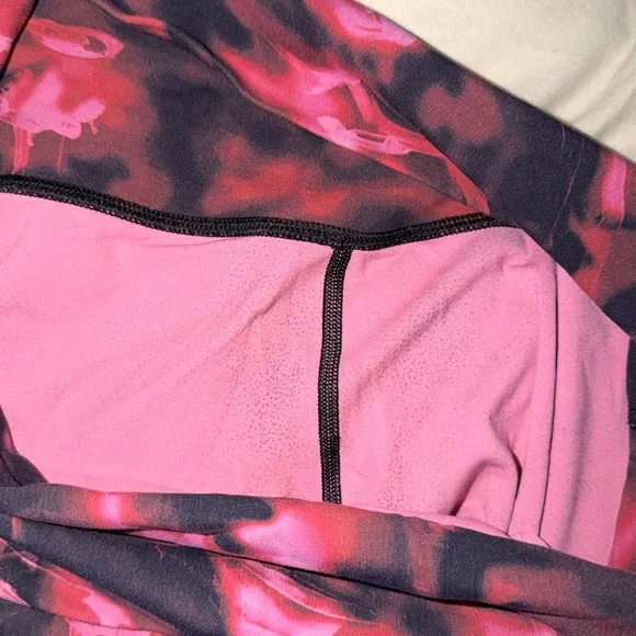 Lululemon Pink Patterned bike Shorts - Picture 3 of 4